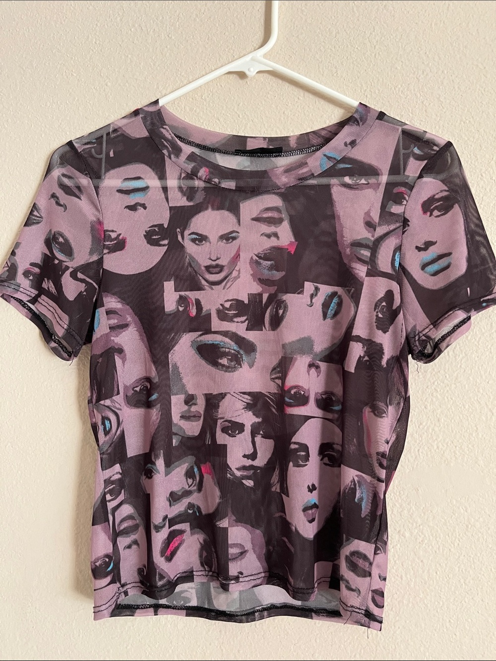 Women’s Graphic Mesh Tee in Lavender and Black